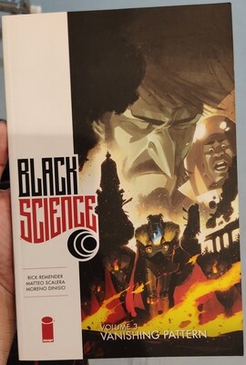 Black Science Volume 3 Vanishing Pattern TP Image Comics Ingles