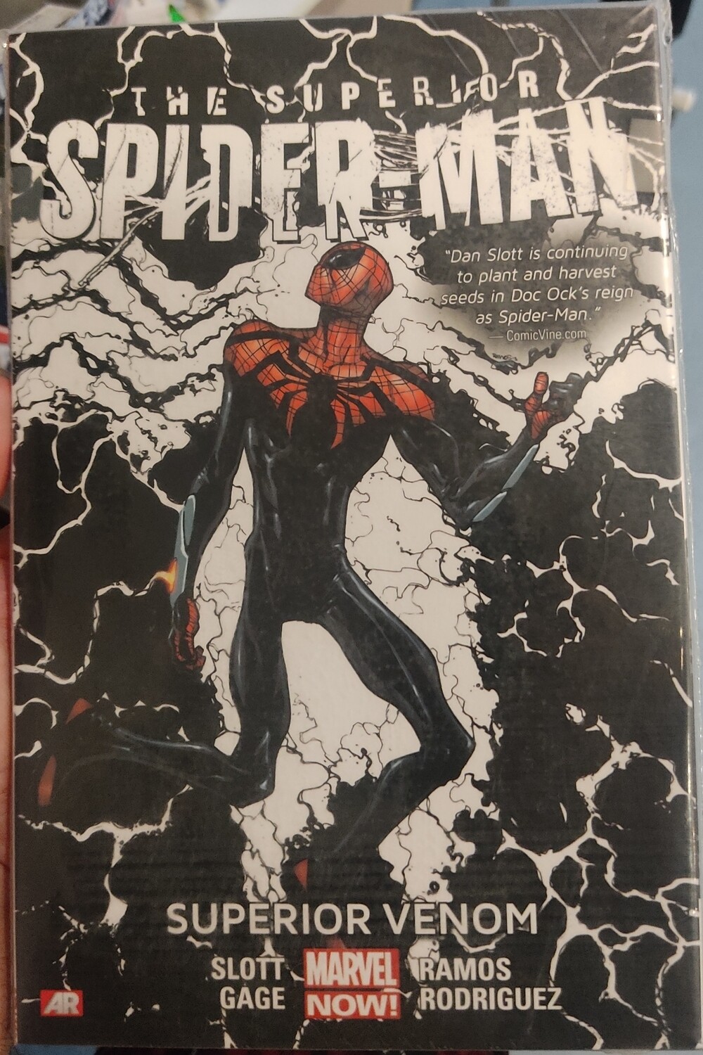NELA-n, The Superior Spider Man Superior Venom TP Marvel Comics Ingles