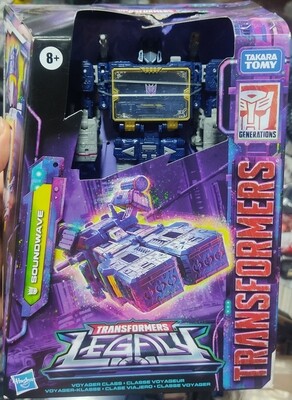 SJ Soundwave Voyager Transformers Legacy
