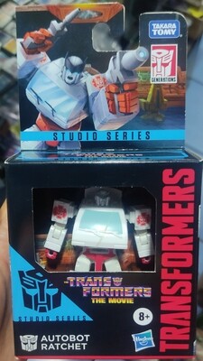 SJ Ratchet Studio Series Transformers 3.75