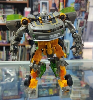 SJ Bumblebee Dark Side of the Moon Transformers Figura