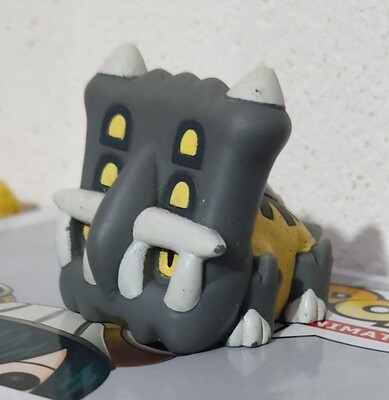 SH Bastiodon Finger Puppet Bandai Figura Pokemon