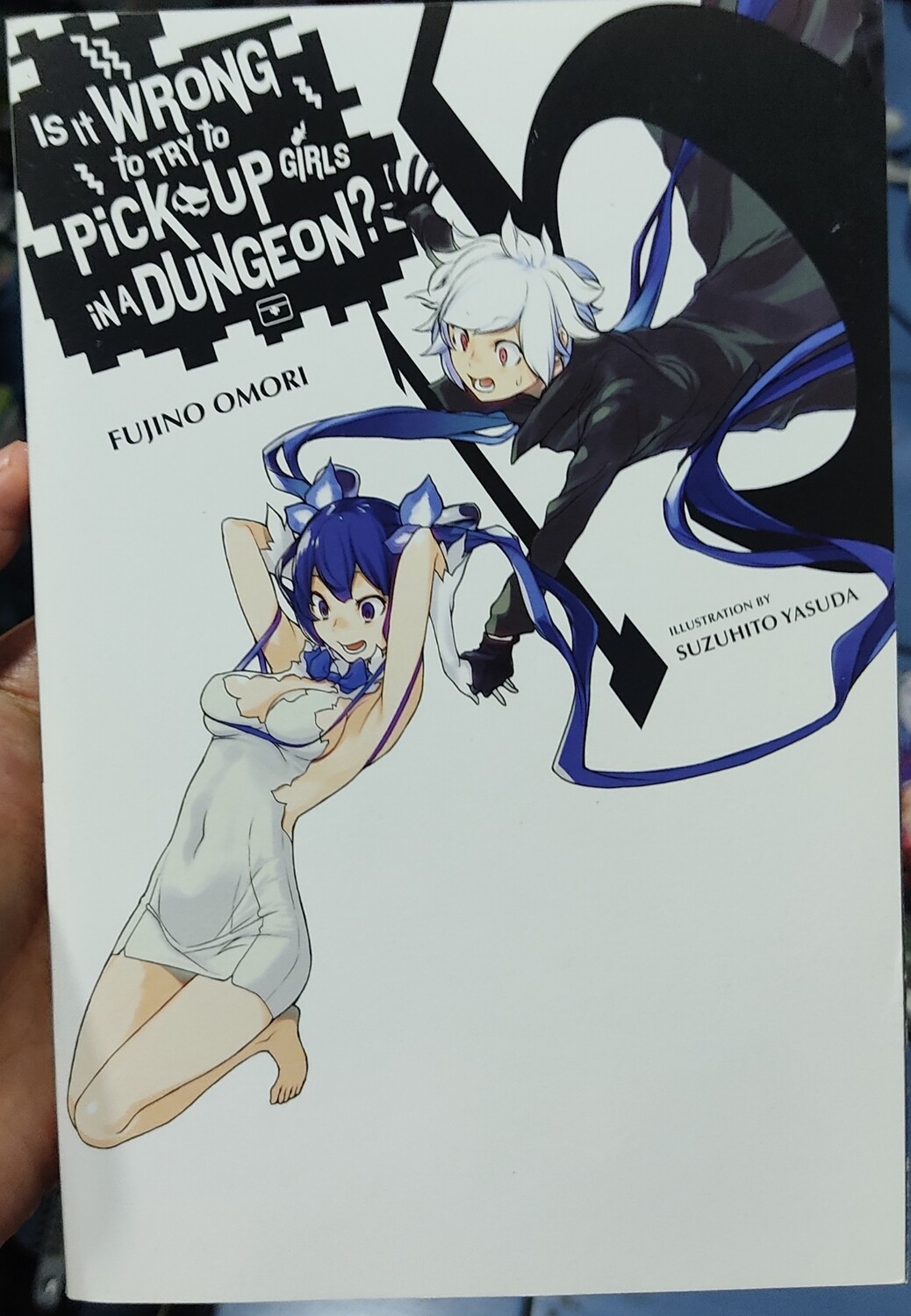 BA19 it is Wrong to try to pick up girls in a dungeon Novela Volumen 15 Ingles