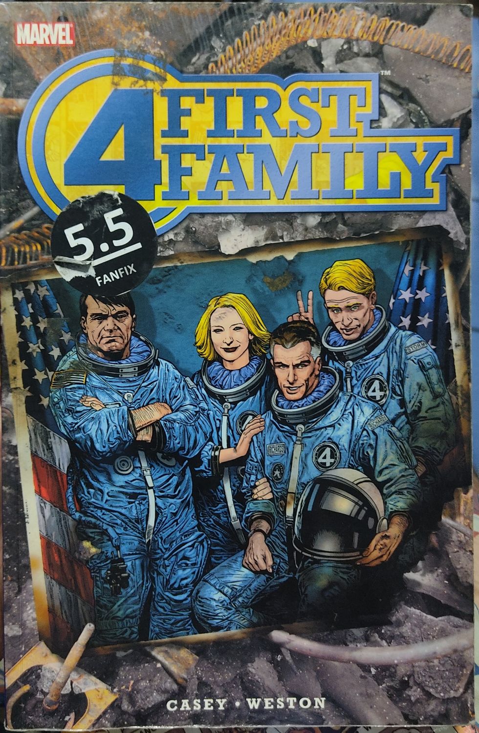 BA Fantastic Four First Family TP Marvel Comics Ingles