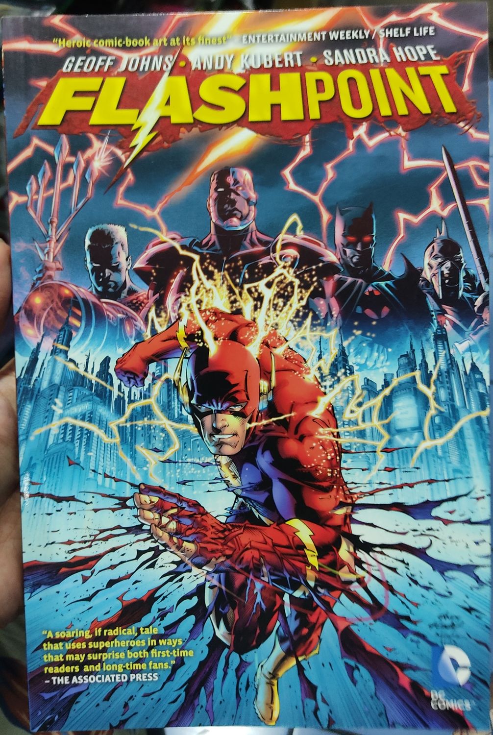 NELA-n, Flashpoint TP DC Comics Ingles