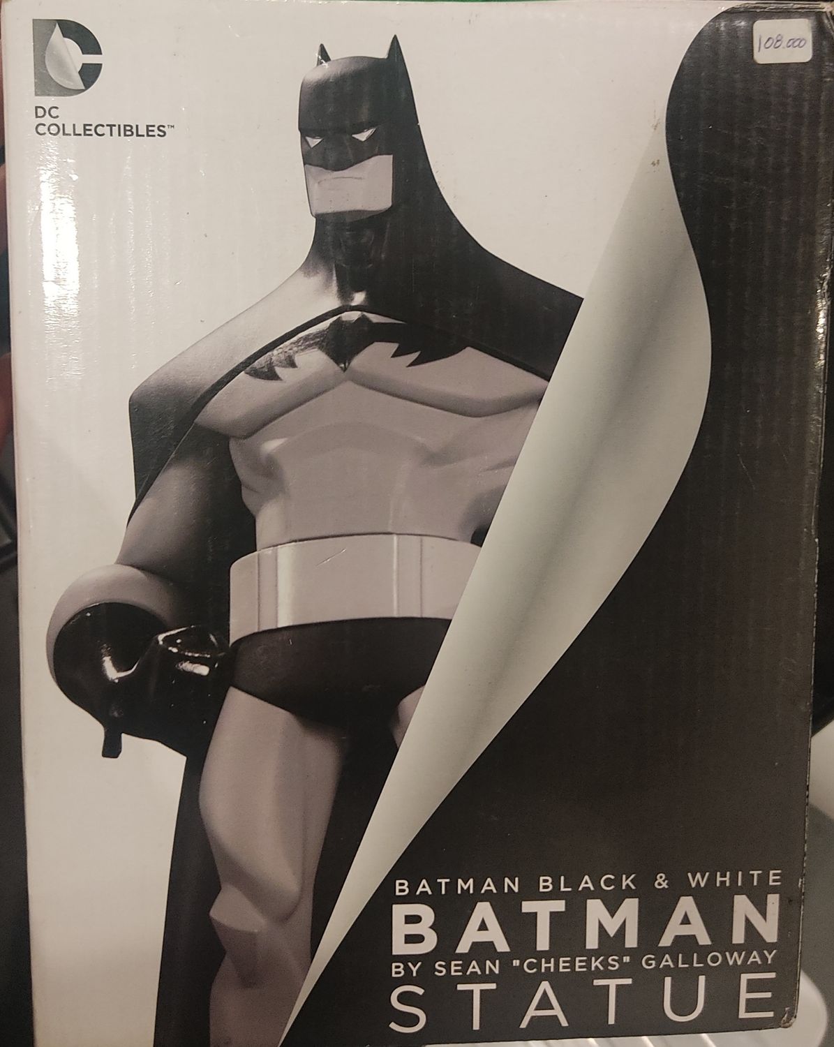 NELA Batman Black White Sean Cheeks Galloway Statue Completa