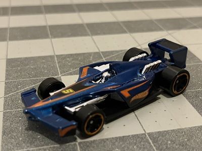 SH GFG97 Formula 1 Hot Wheels Suelto 2014