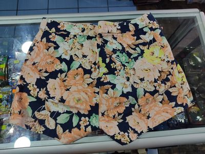 SJ Short Floreado Talla S