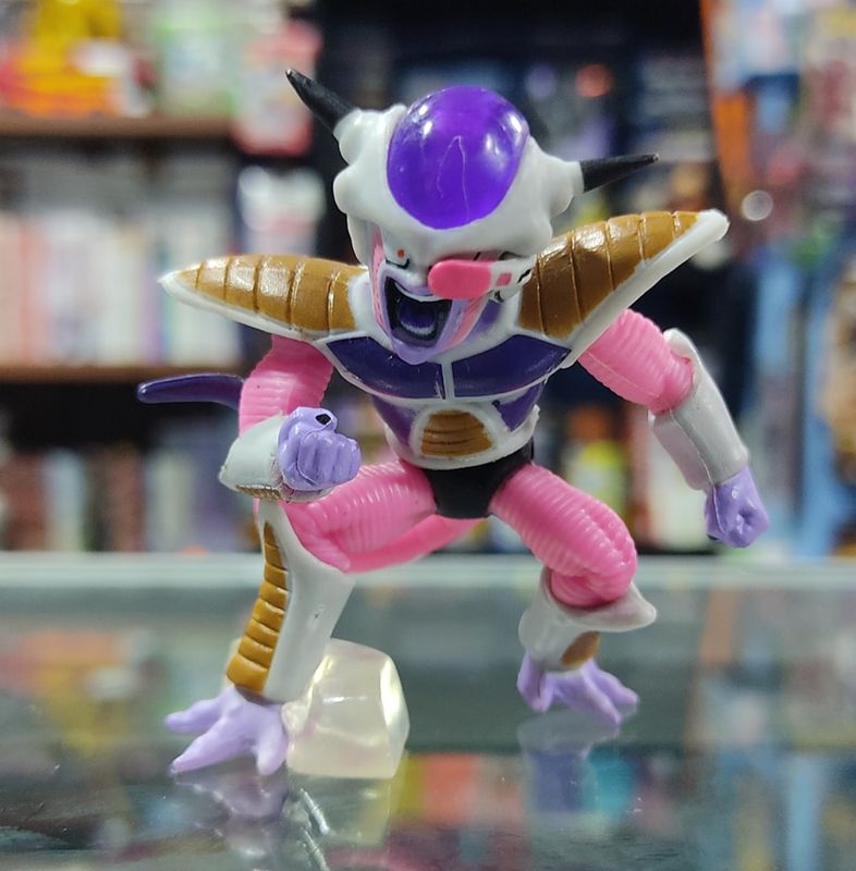 SJ Frieza Figura Dragon Ball 2 Pulgadas