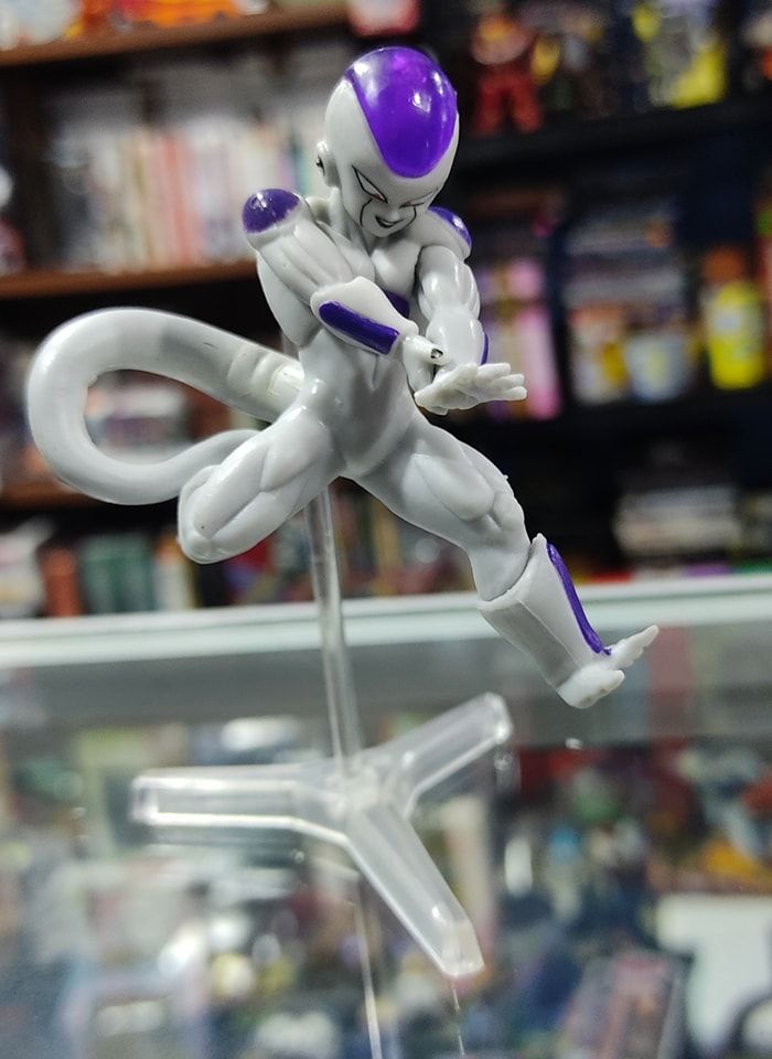 SJ Frieza Figura Dragon Ball 2 Pulgadas