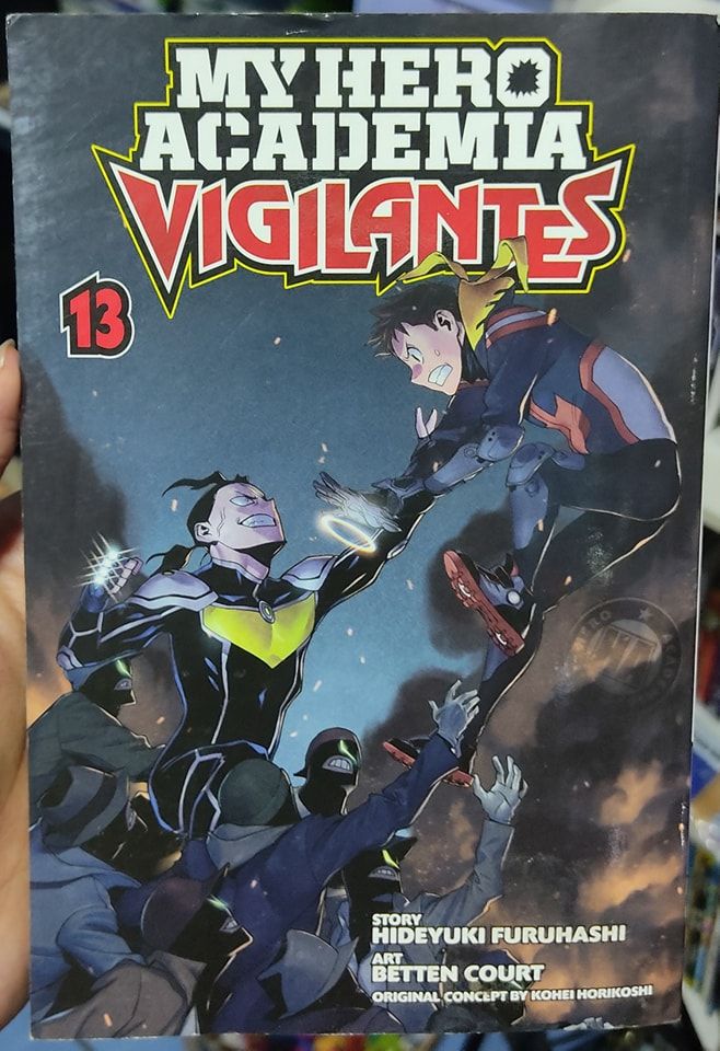 BA10 My Hero Academia Vigilantes Manga Volumen 13 Ingles