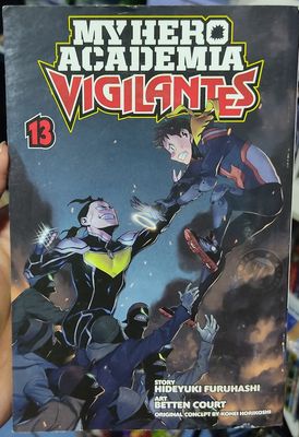 BA10 My Hero Academia Vigilantes Manga Volumen 13 Ingles