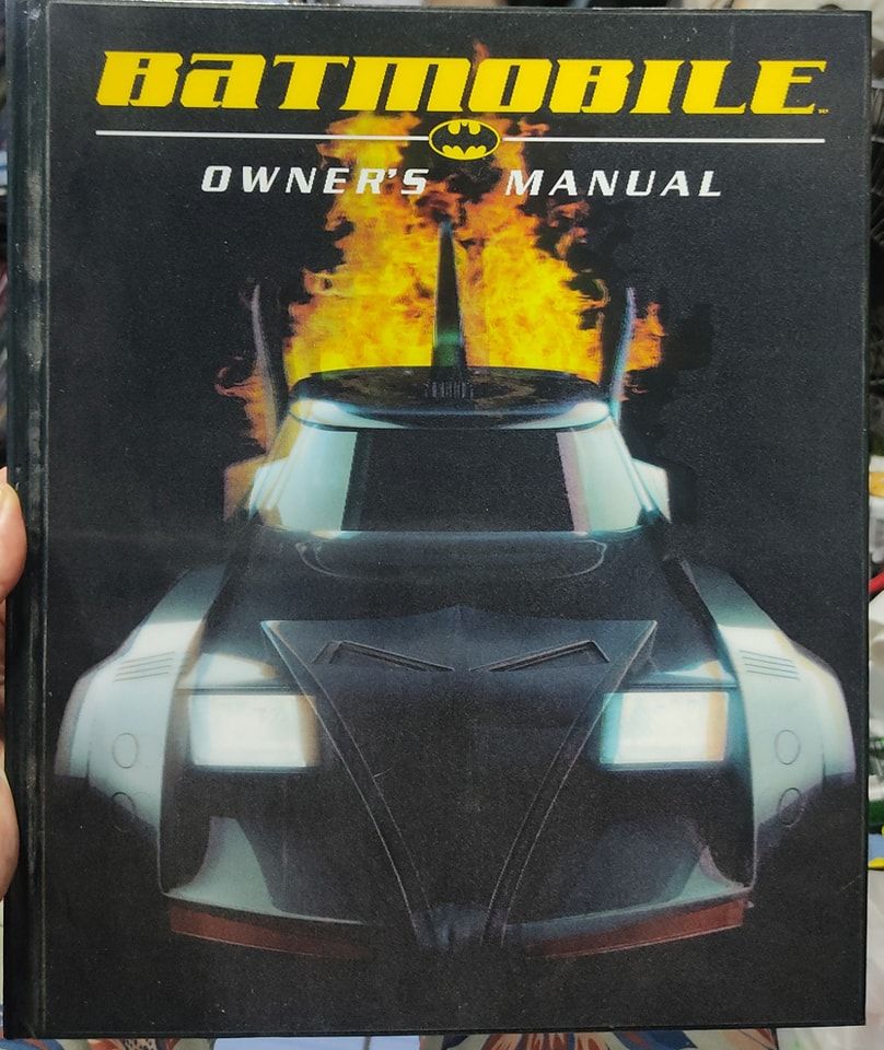 BA12 Batmobile Owners Manual Tapa Dura Libro Ingles