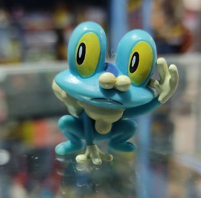 SJ Froakie Figura Pokemon