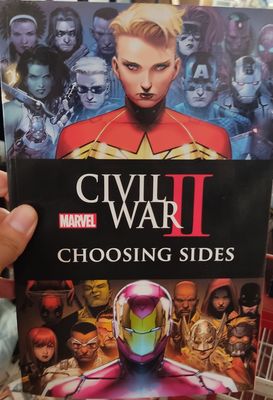 BA11 Civil War 2 Choosing Sides TP Marvel Comics Ingles