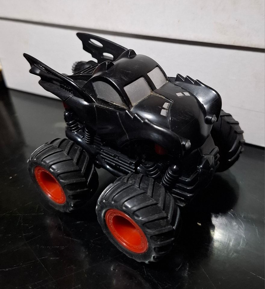 BA13 Monster Truck Batmobile Batman