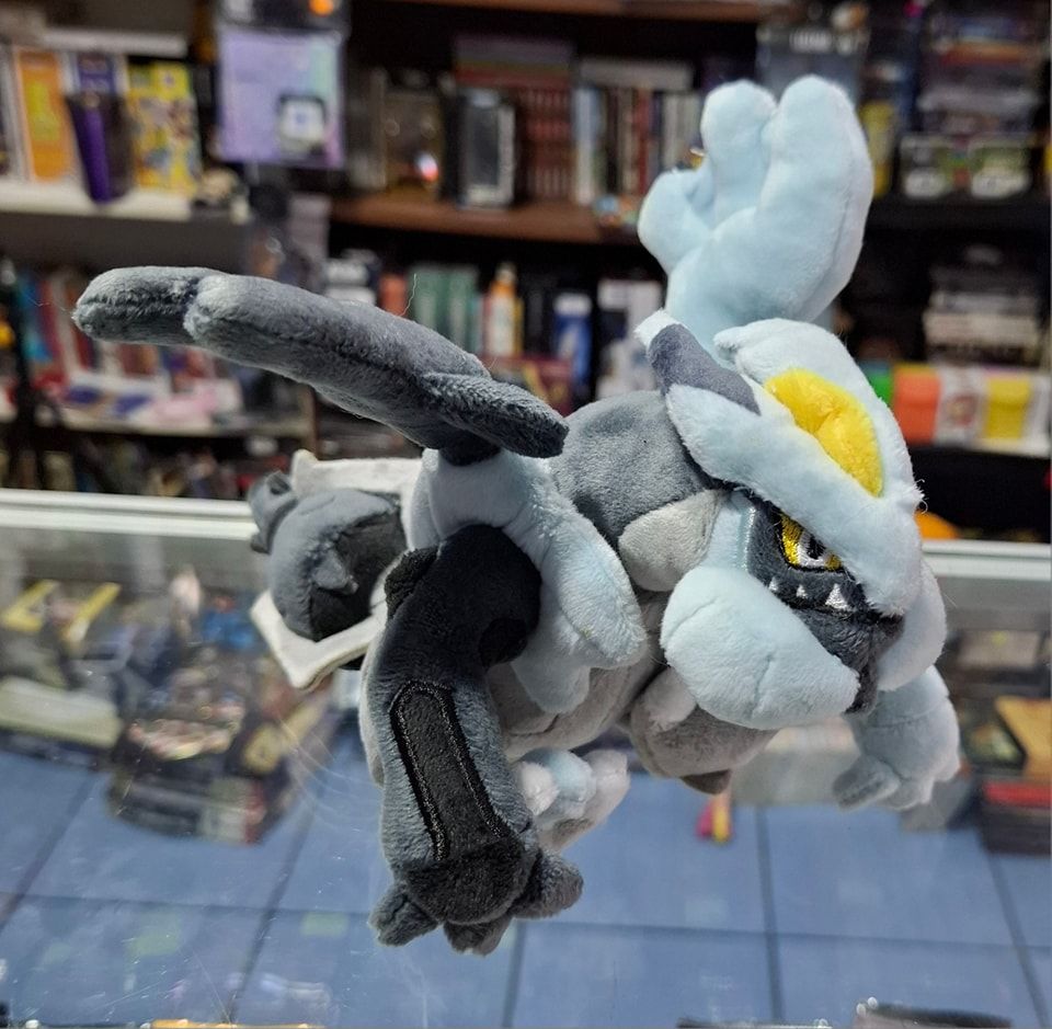 SJ Kyurem Peluche Pokemon Center