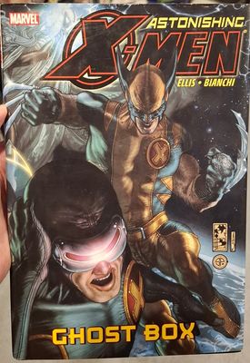 NELA-n, Astonishing X Men Comic Ghost Box TP Marvel Comics Ingles, Tapa Dura