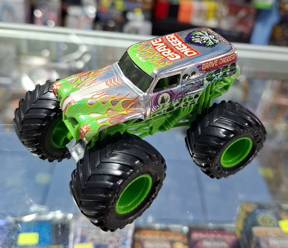 BA20 Grave Digger Hot Wheels Monster Jam
