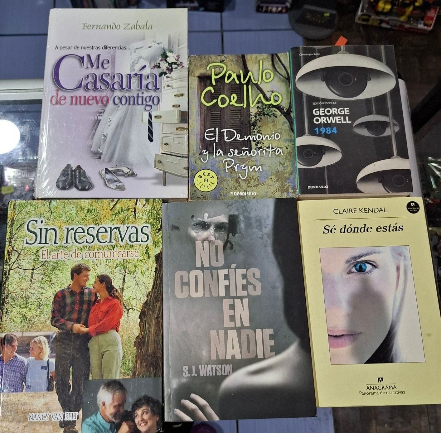 SH Set de Libros Me Casaria Contigo Paulo Coelho George Orwell