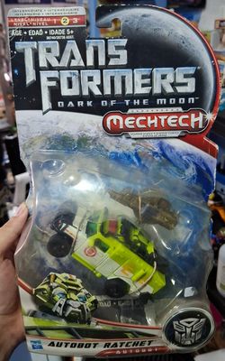 SH Ratchet Figura Transformers Dark of the Moon Nuevo