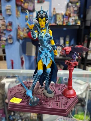 SJ1 Evil Lyn Masters of the Universe NECA He Man