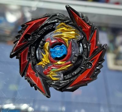 SJ3 Beyblade Negro con Rojo