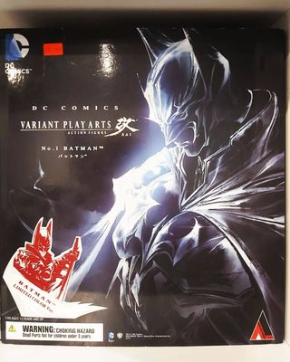 TS Batman - DC Comics - Basic Series - Play Arts Kai Action Figure