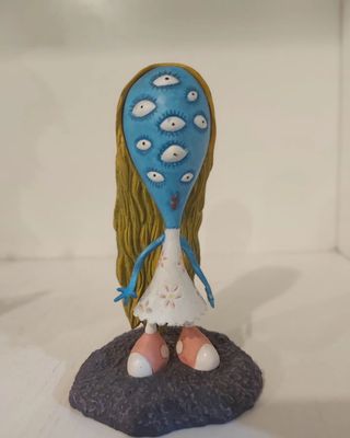 TS Girl with Many Eyes  Tim Burton, Character