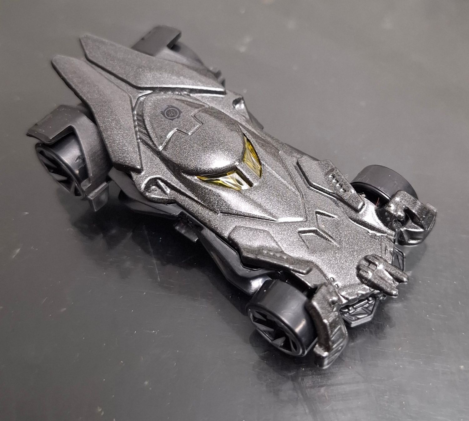 SH Batimovil Hot Wheels Batman DC Comics