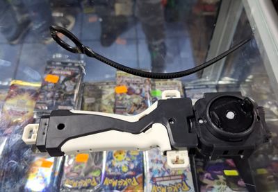 SH1 Beyblade Lanzador Blanco