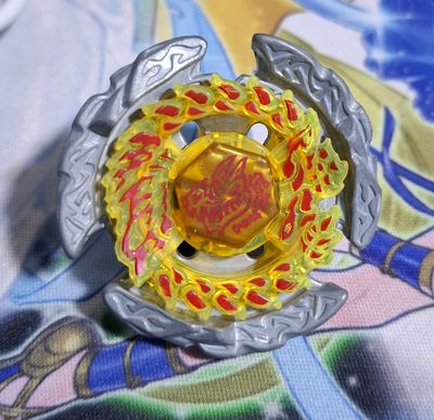 SH3 Beyblade Amarillo Metal