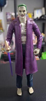 SH9 The Joker Figura Multiverse DC