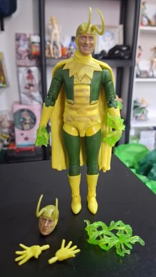 SH10 Classic Loki Figura Marvel Legends