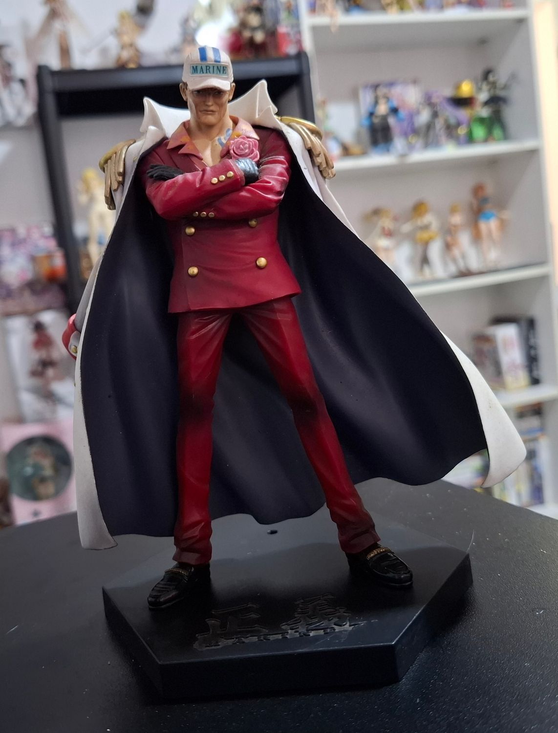 SH11 One Piece Figura Akainu Figura Marina Banpresto