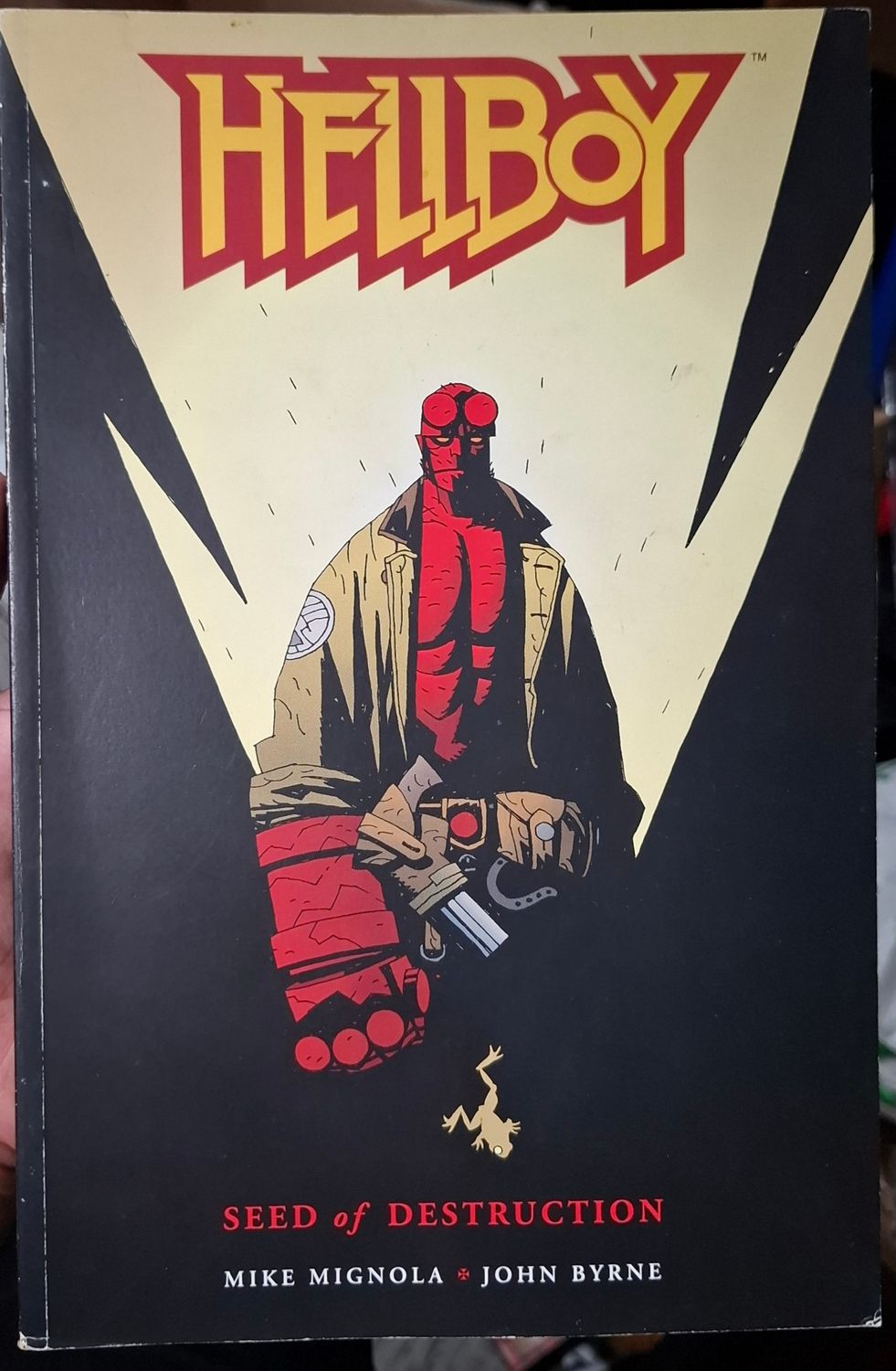 BAC4 Hellboy Comic Seed of Destruction Dark Horse Comics Ingles Libro