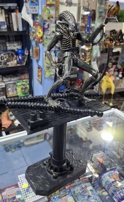 SJ Alien Figura Articulada