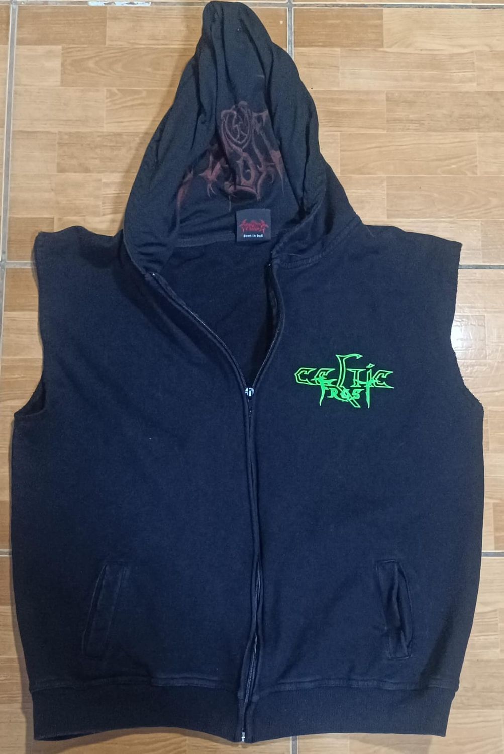 NELA-a, Celtic Frost Camisa sin Mangas Talla M Usado como nueva.