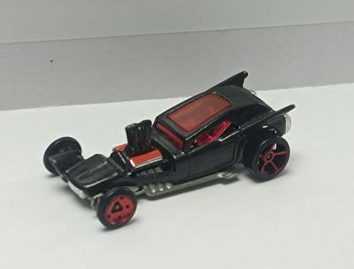 NELA-b, Hot Wheels Fangula, Felix Holst.