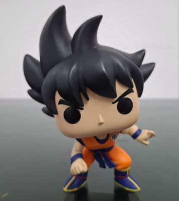 NELA-b,  Goku Figura Funko Pop Suelta