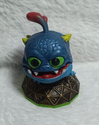 NELA-b, Skylanders de Wrecking Ball.