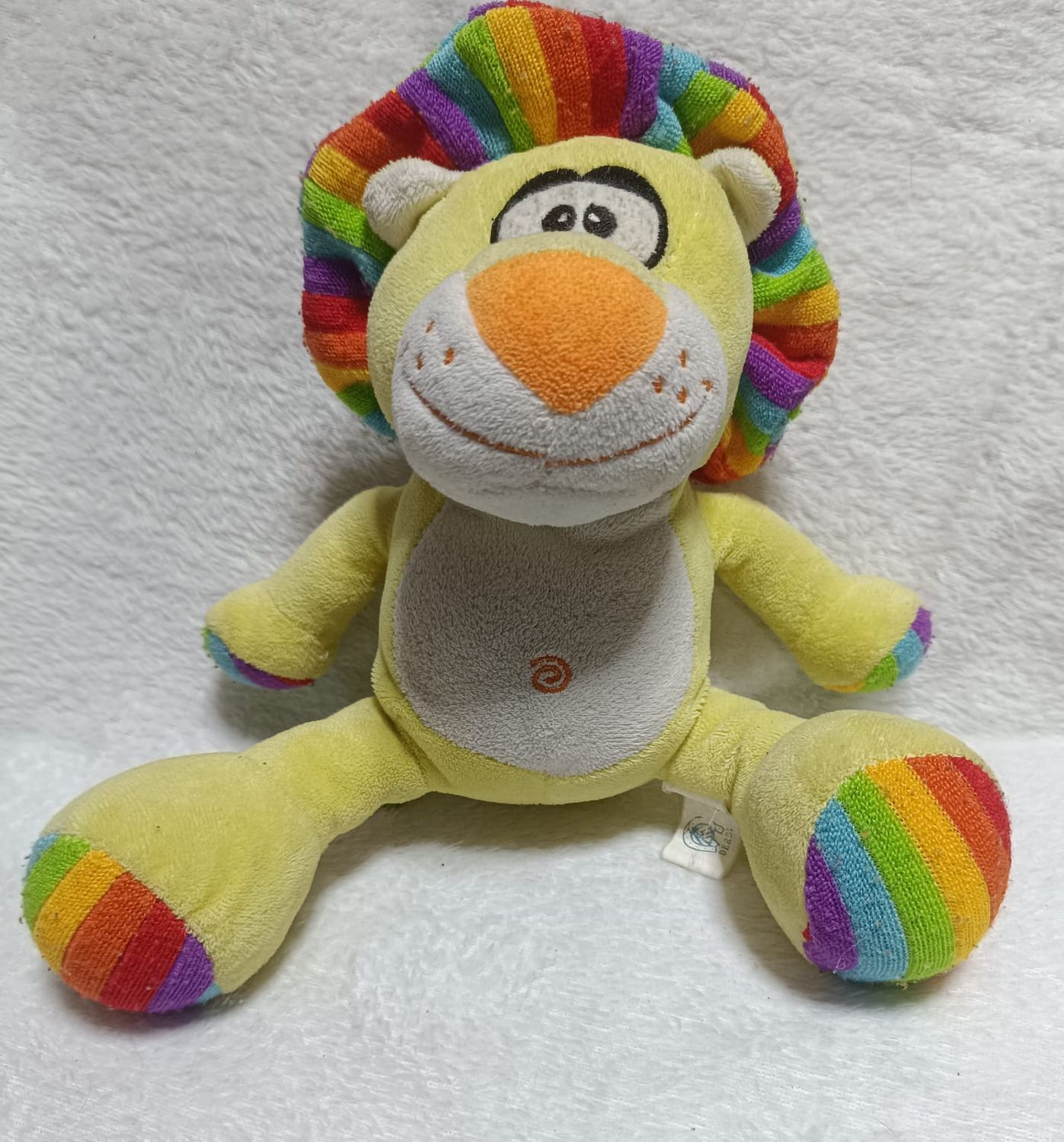 NELA-l, Peluche de León de la Marca DERBI