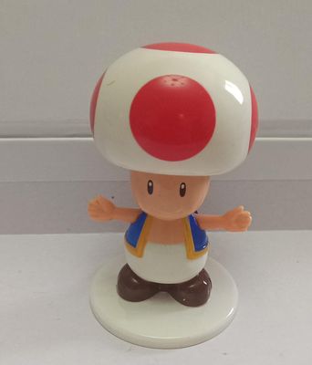 NELA-f, Figura de Toad, Super Mario.