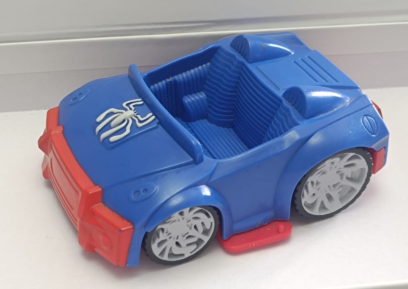 NELA-f, Juguete Hasbro Marvel Super Hero Squad Spiderman Spiderman 2010