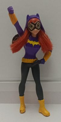 NELA-f, Figura de Batgirl, DC Super Hero Girls.