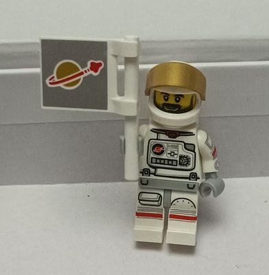 NELA-f,  Astronauta de LEGO Minifigura.