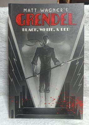 NELA-n, Grendel black white  and red Comic,  Ingles