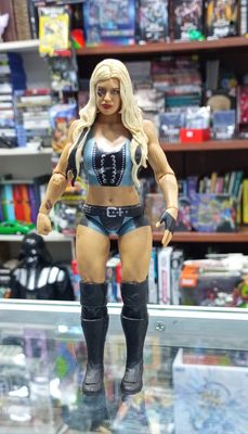 SJ Toni Storm Figura WWE Luchador