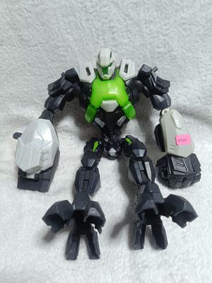 NELA-q, Cytro de la línea Max Steel de Mattel.