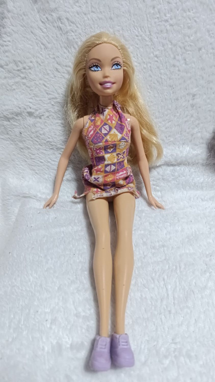 NELA-q, Muñeca Barbie My Scene Fab Expressions Barbie, Lanzada en 2006.